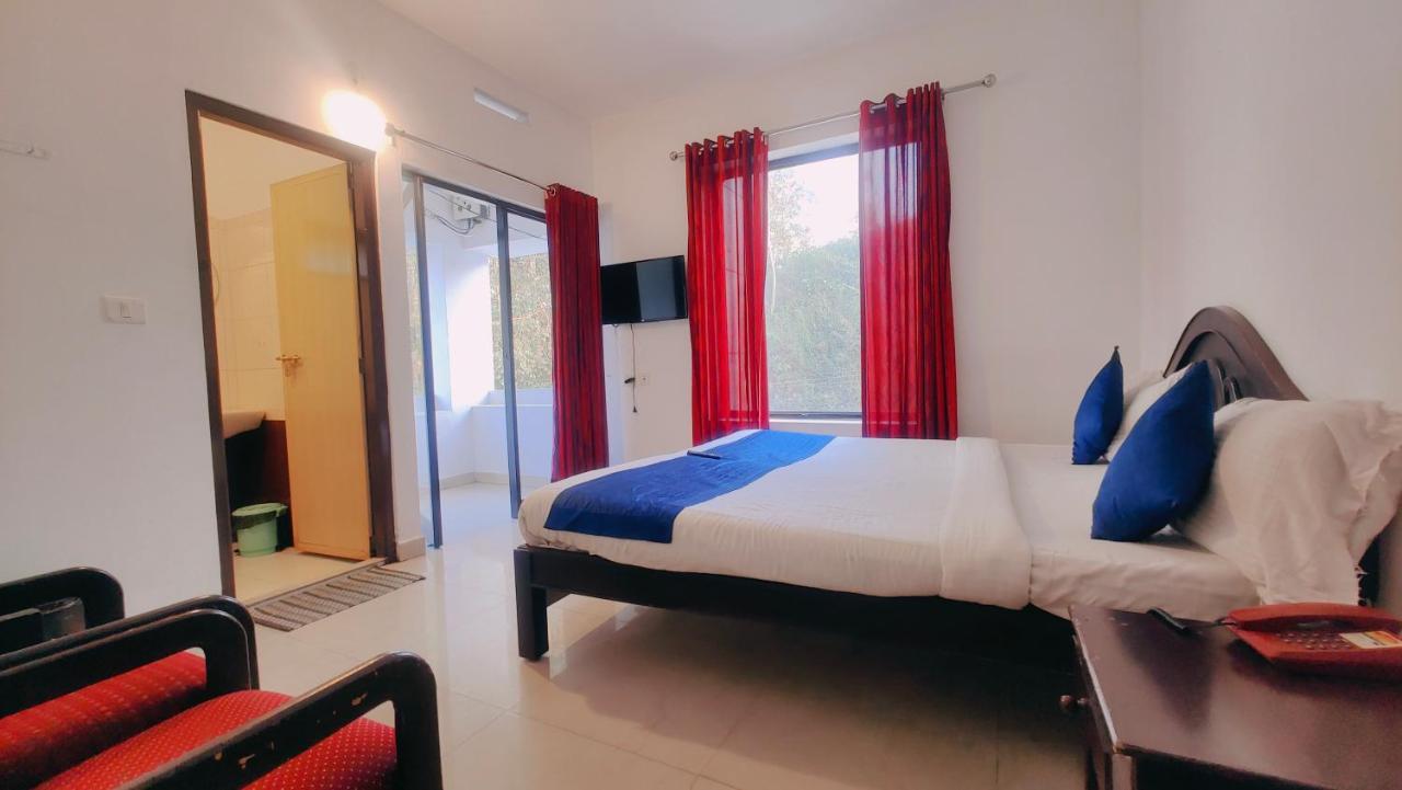 Lumino Karthika Hotel Munnar Exterior foto